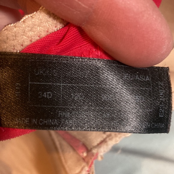 Elle MacPherson pink lace bra - Picture 4 of 4